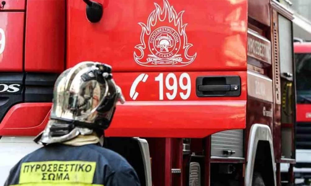 Ξυλόκαστρο: Κάηκε ολοσχερώς σπίτι - Δείτε βίντεο